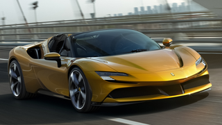 The Ferrari SF90 Spider Makes 986 HP And Can Retract Its Top In 14 Seconds